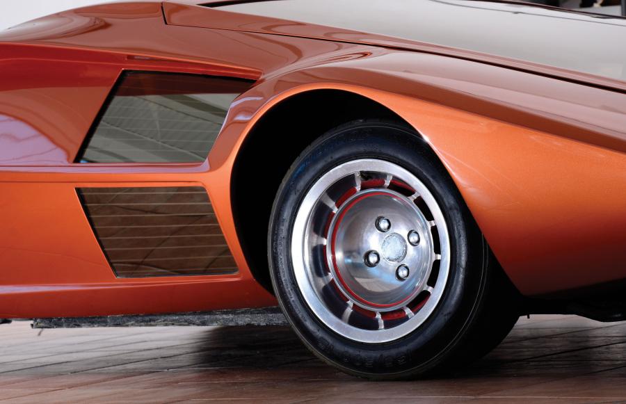  Lancia Stratos Zero Concept 1970 года  (фото 8 из 97)